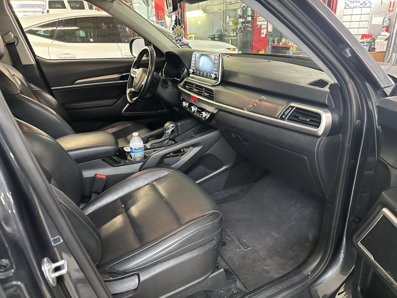 Used 2020 Kia Telluride LX FWD image 12