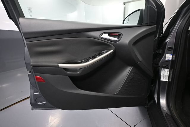 Used 2012 Ford Focus SEL FWD image 16
