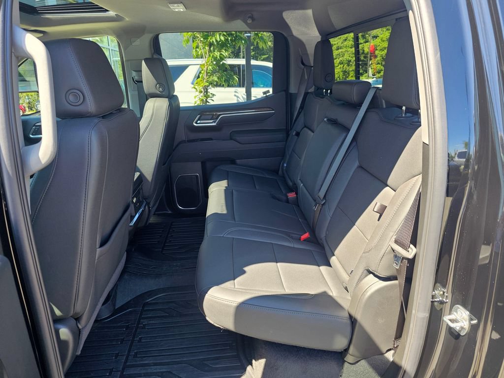 Used 2026 GMC Sierra 1500 Elevation w/ Elevation Premium Package AWD/4WD image 17