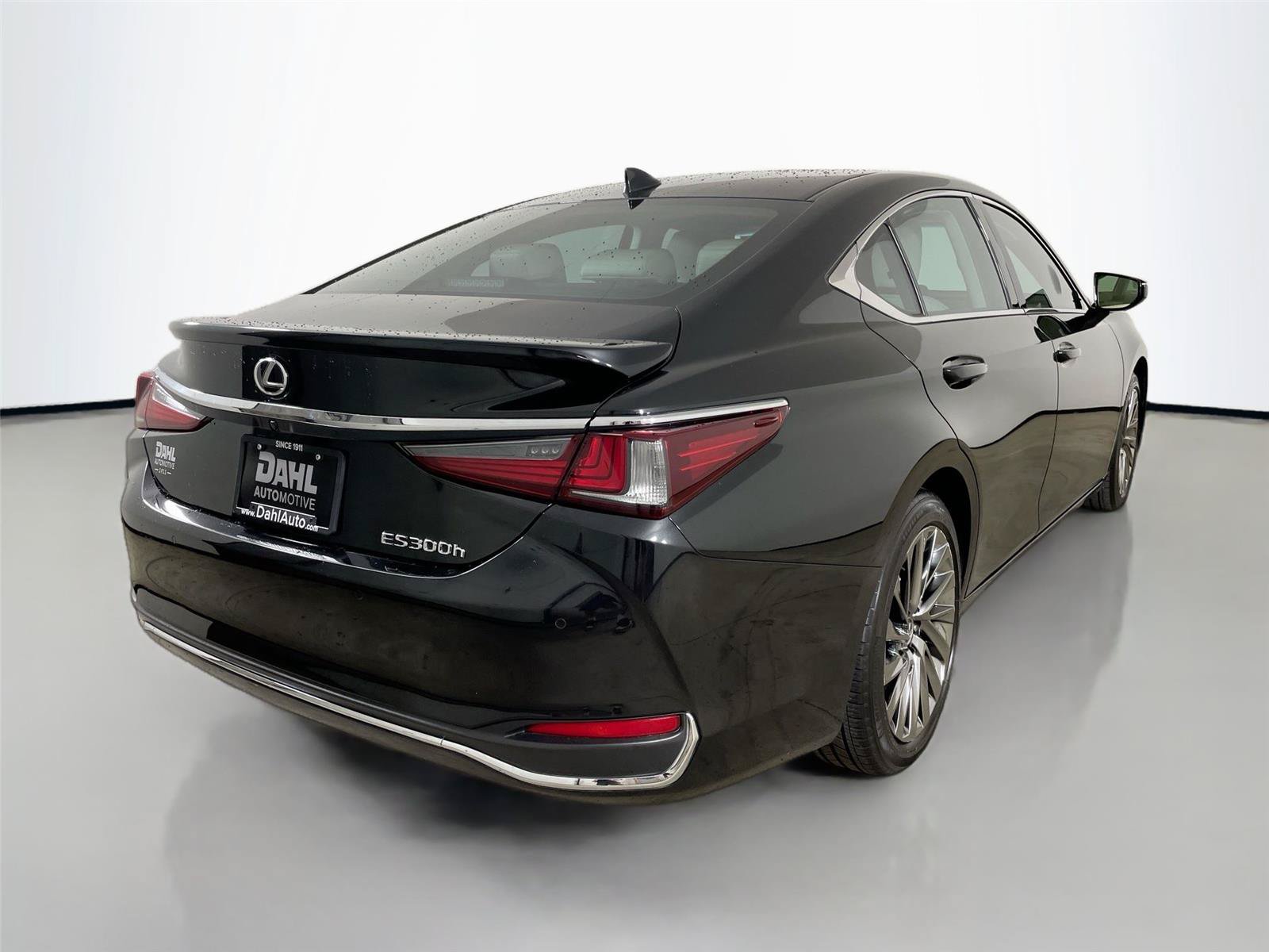 Used 2024 Lexus ES 300h Ultra Luxury w/ Accessory Package (Z1) FWD image 13