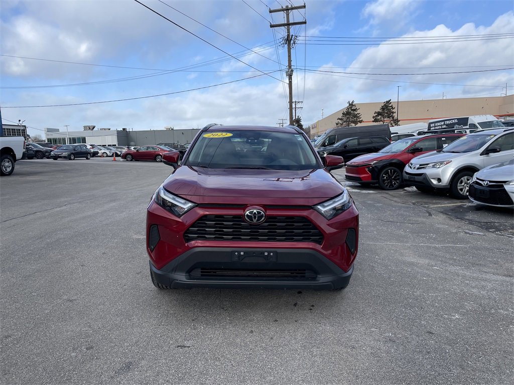 Used 2022 Toyota RAV4 XLE image 5