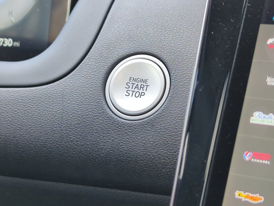 Certified 2024 Hyundai Santa Cruz Night image 33