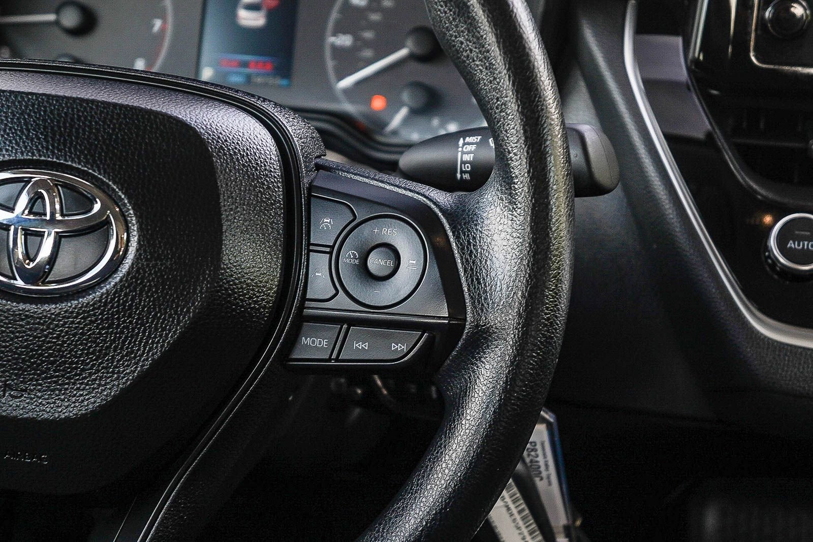 Certified 2025 Toyota Corolla LE image 20