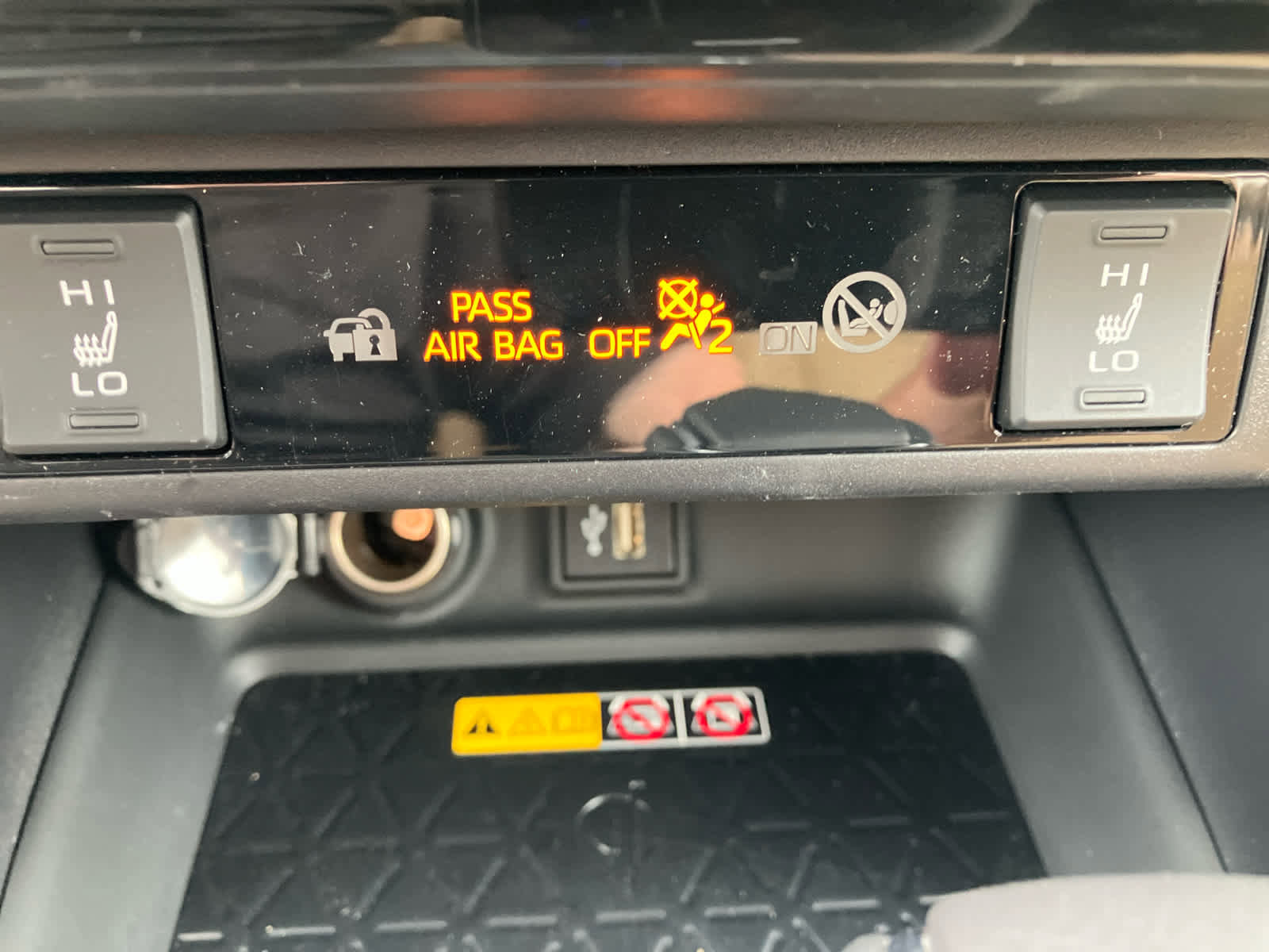 Certified 2025 Toyota RAV4 XLE Premium w/ Weather Package AWD/4WD image 30