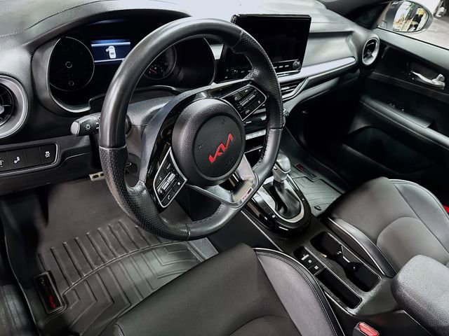 Used 2023 Kia Forte GT-Line w/ GT-Line Premium Package image 16
