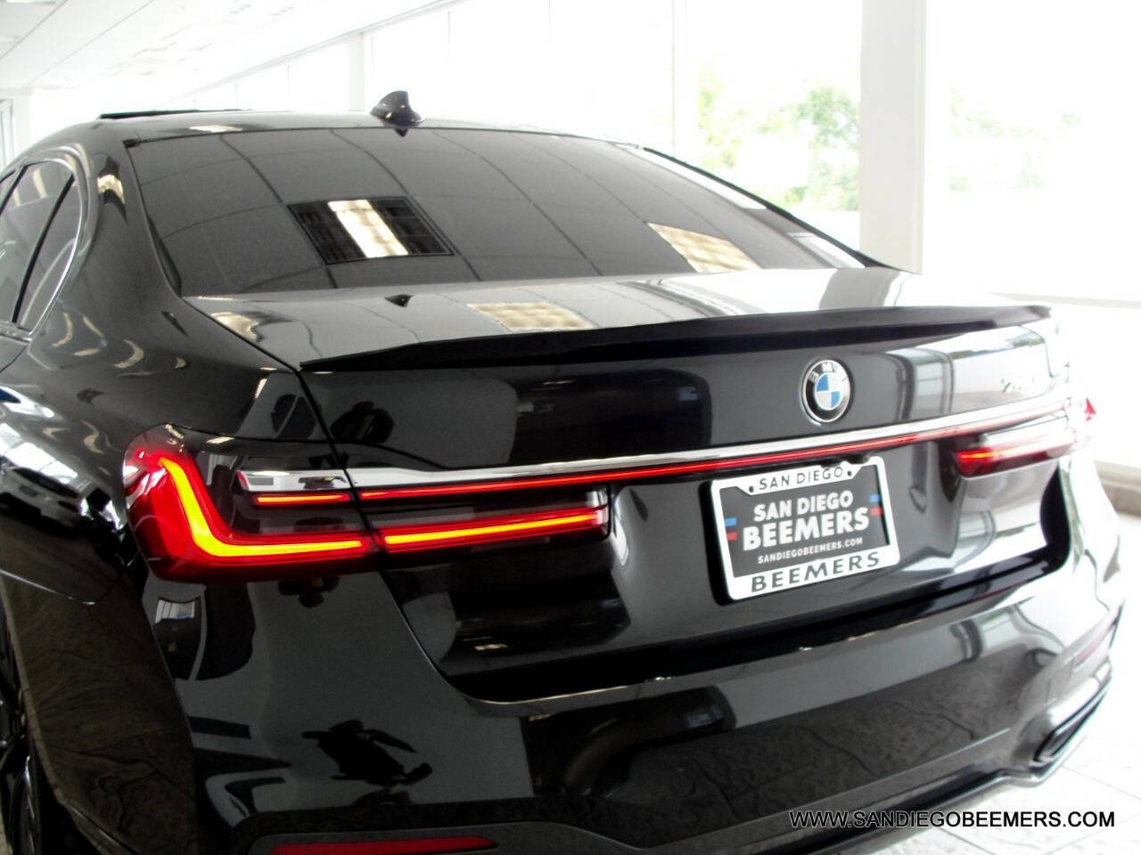 Used 2022 BMW 740i w/ M Sport Package image 62