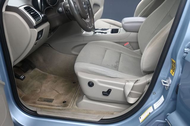 Used 2012 Jeep Grand Cherokee Laredo RWD image 16