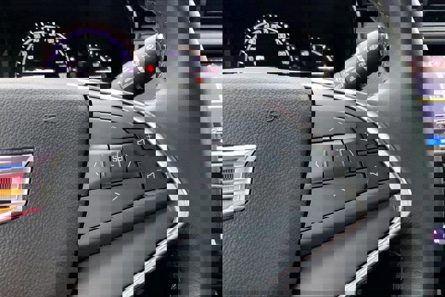 Used 2018 Cadillac XT5 Luxury w/ Driver Awareness Package image 19