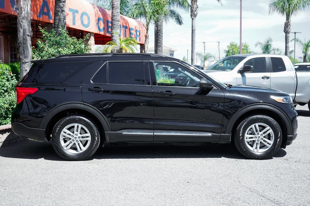 Used 2022 Ford Explorer XLT w/ Equipment Group 202A AWD/4WD image 12