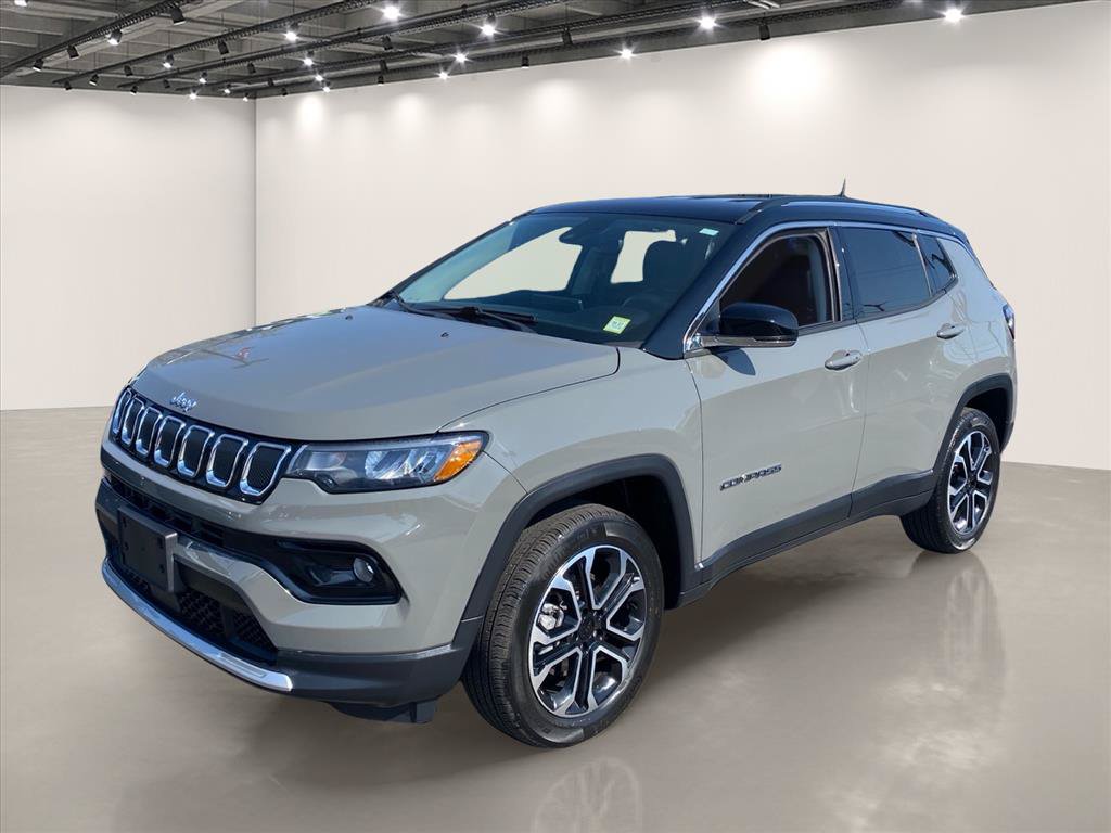 Used 2022 Jeep Compass Limited AWD/4WD image 3