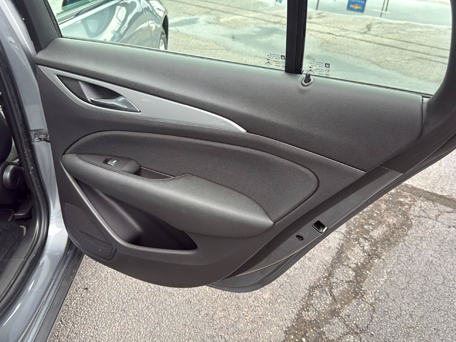 Used 2020 Buick Regal Preferred FWD image 25
