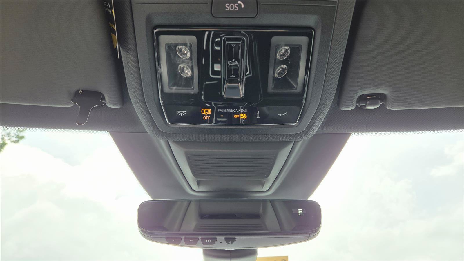 New 2026 Volkswagen GTI SE FWD image 21