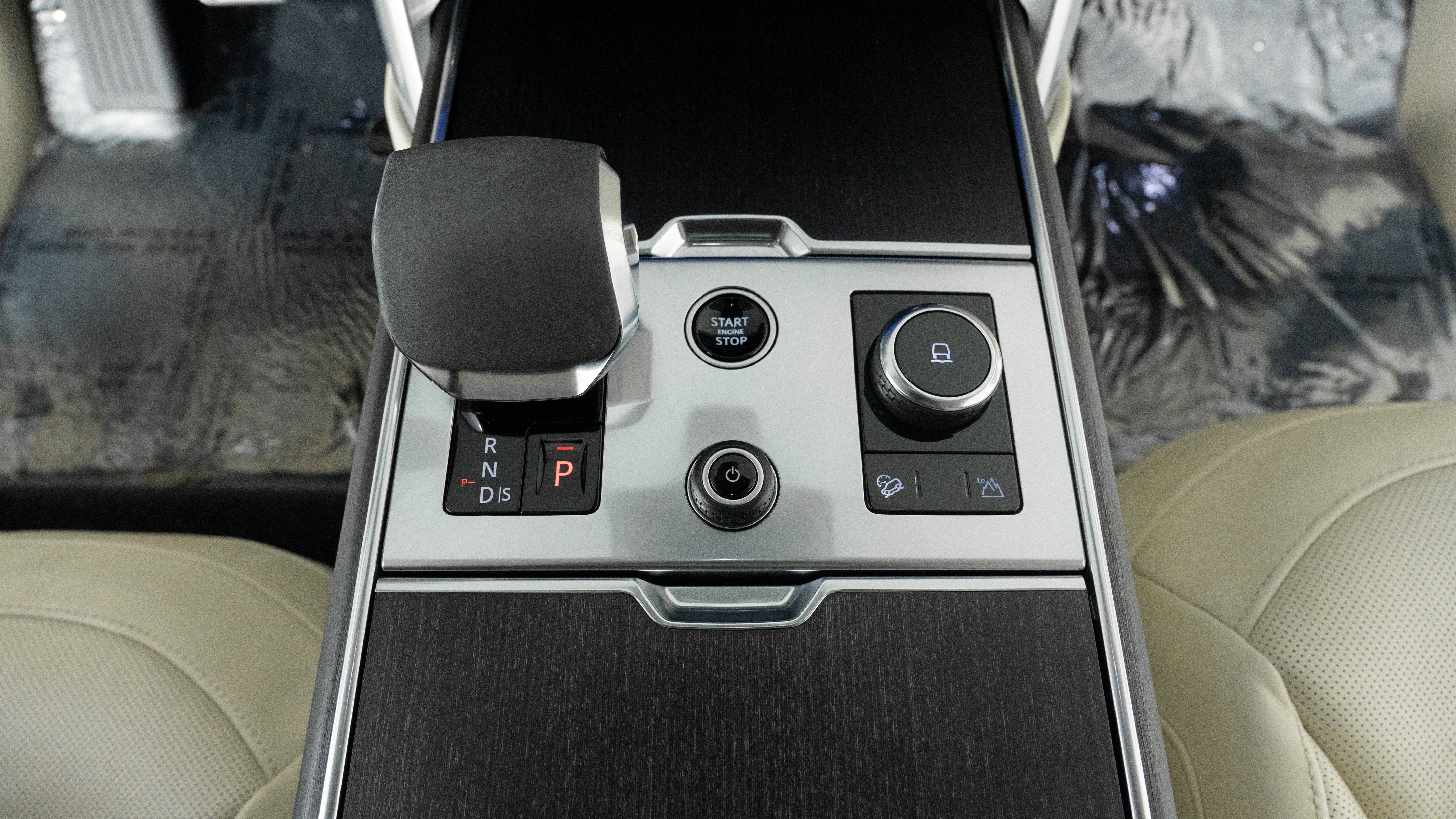 Used 2023 Land Rover Range Rover Long Wheelbase SE AWD/4WD image 25