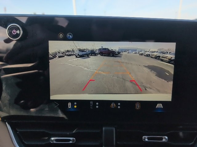 Certified 2025 Chevrolet Equinox ACTIV w/ Safety and Technology Package image 36