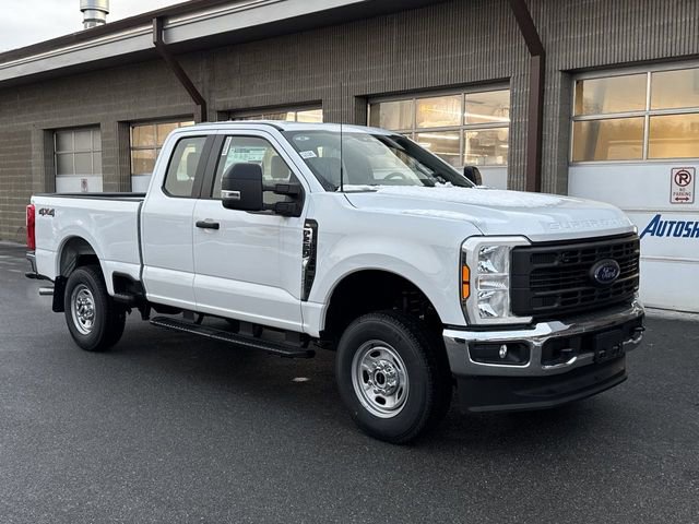 New 2026 Ford F250 XL w/ XL Chrome Package