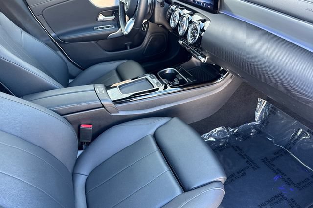 Used 2025 Mercedes-Benz CLA 250 image 17