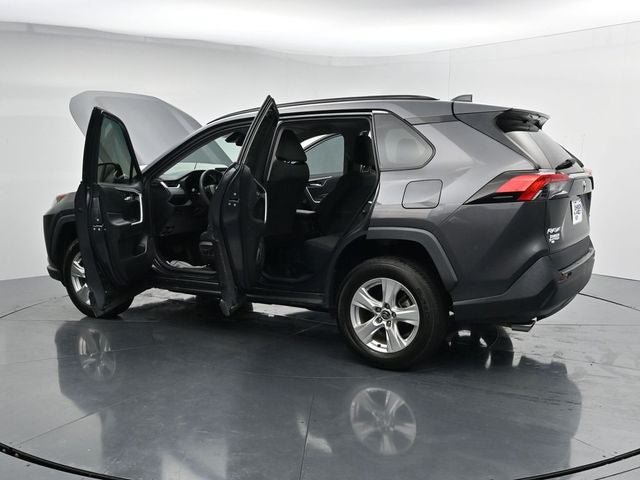 Used 2021 Toyota RAV4 XLE AWD/4WD image 39