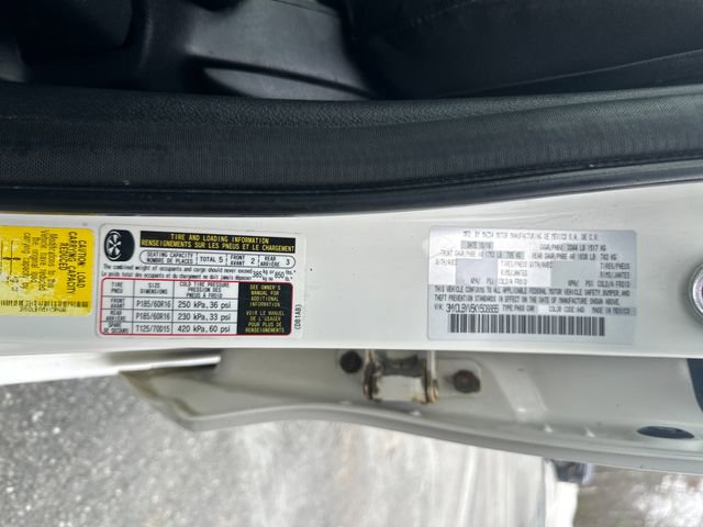 Used 2019 Toyota Yaris LE image 27