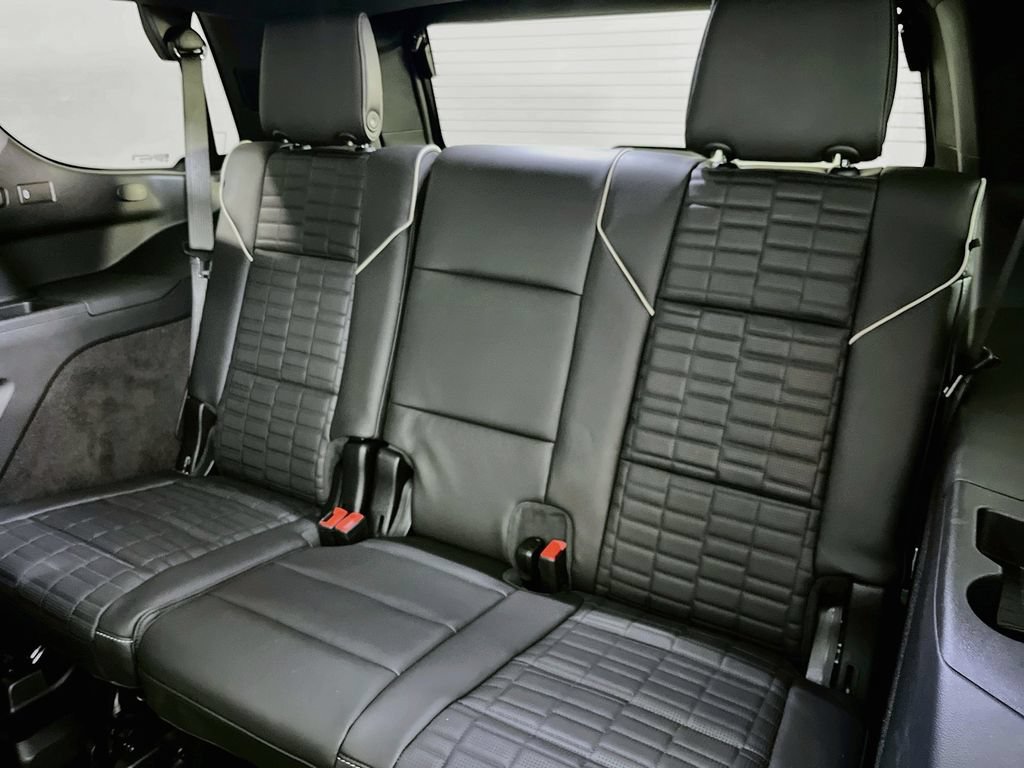 Used 2026 Cadillac Escalade V w/ LPO, ONYX Package AWD/4WD image 36