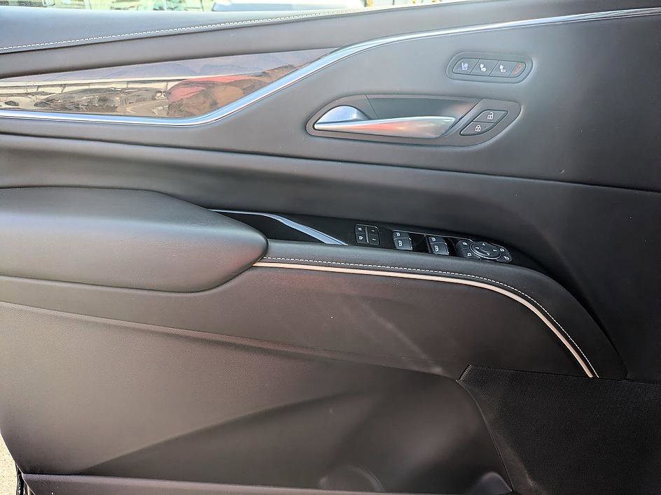 Certified 2024 Cadillac Escalade Premium Luxury Platinum image 14