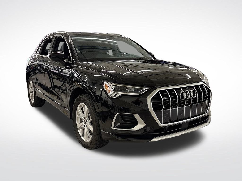 Certified 2023 Audi Q3 2.0T Premium w/ Convenience Package AWD/4WD image 7