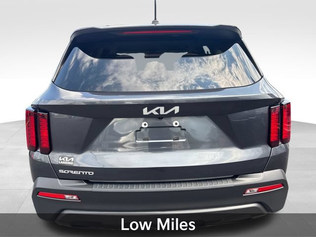 Used 2023 Kia Sorento LX FWD image 6