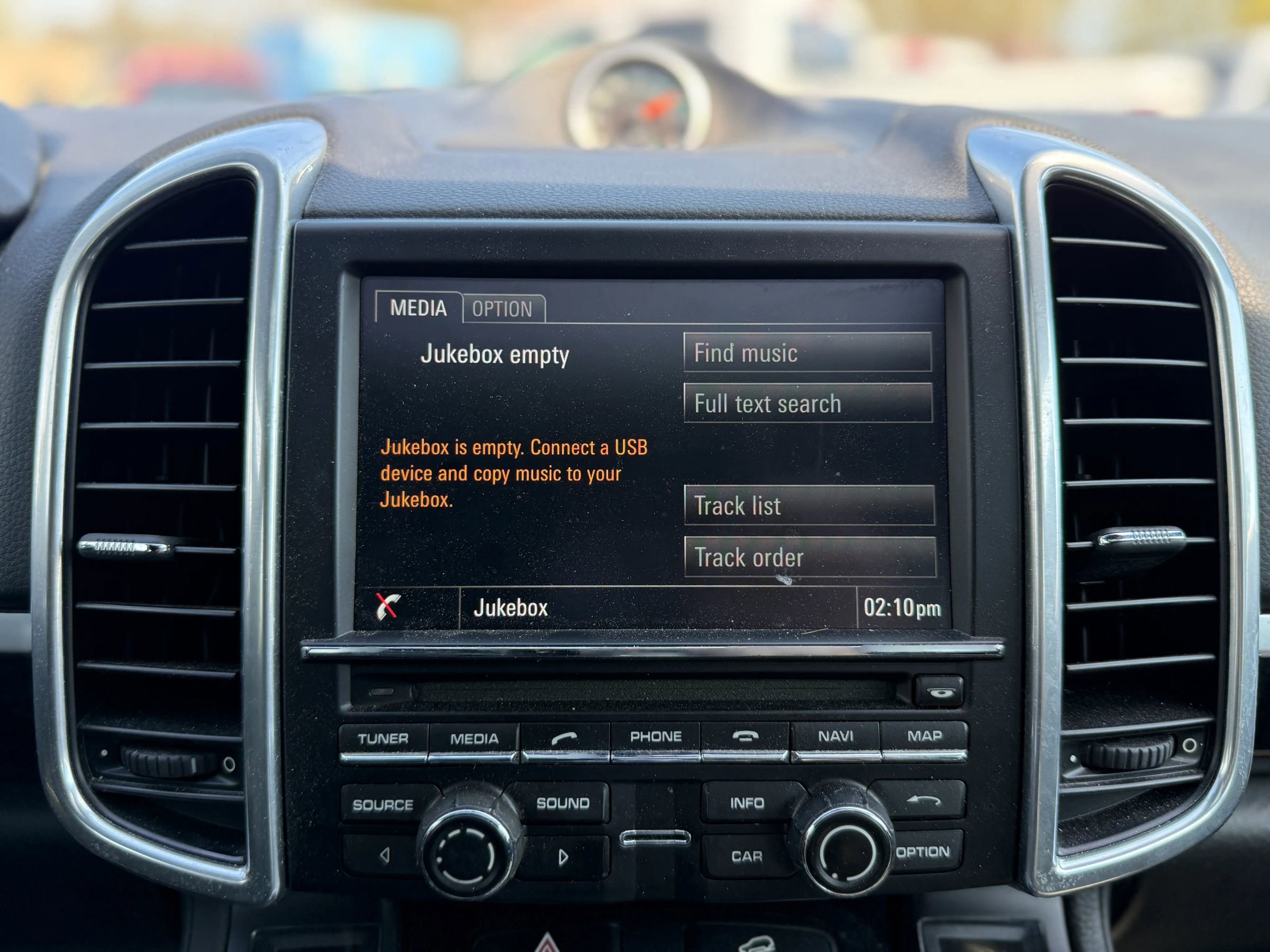 Used 2016 Porsche Cayenne image 22