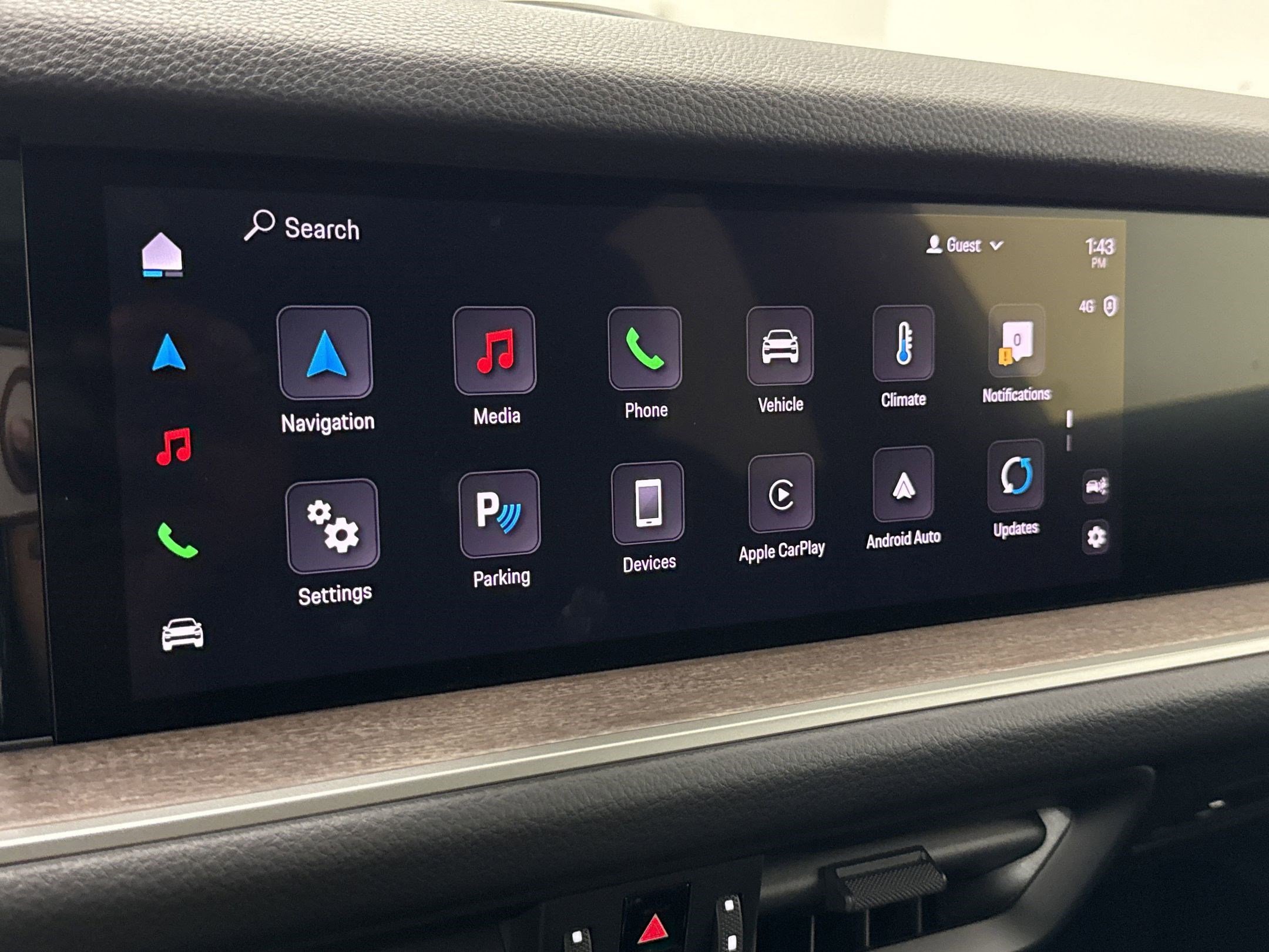 Used 2025 Porsche Cayenne image 25