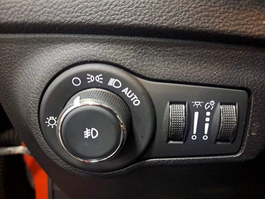 Used 2019 Jeep Compass Altitude image 24