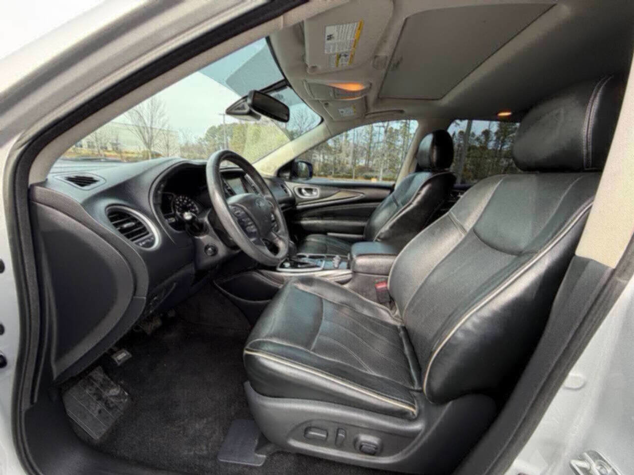 Used 2019 INFINITI QX60 Luxe w/ Essential Package image 9