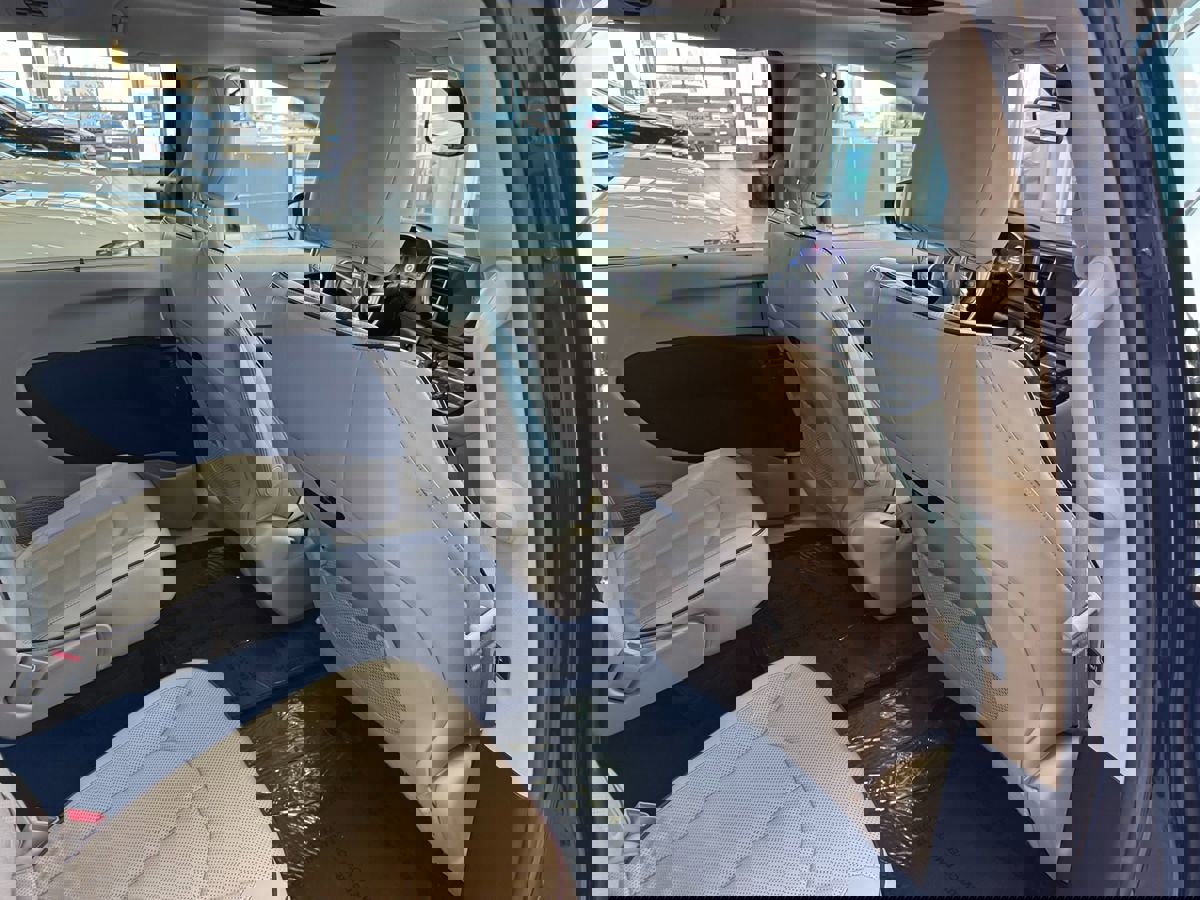 Used 2019 Chrysler Pacifica Limited image 46