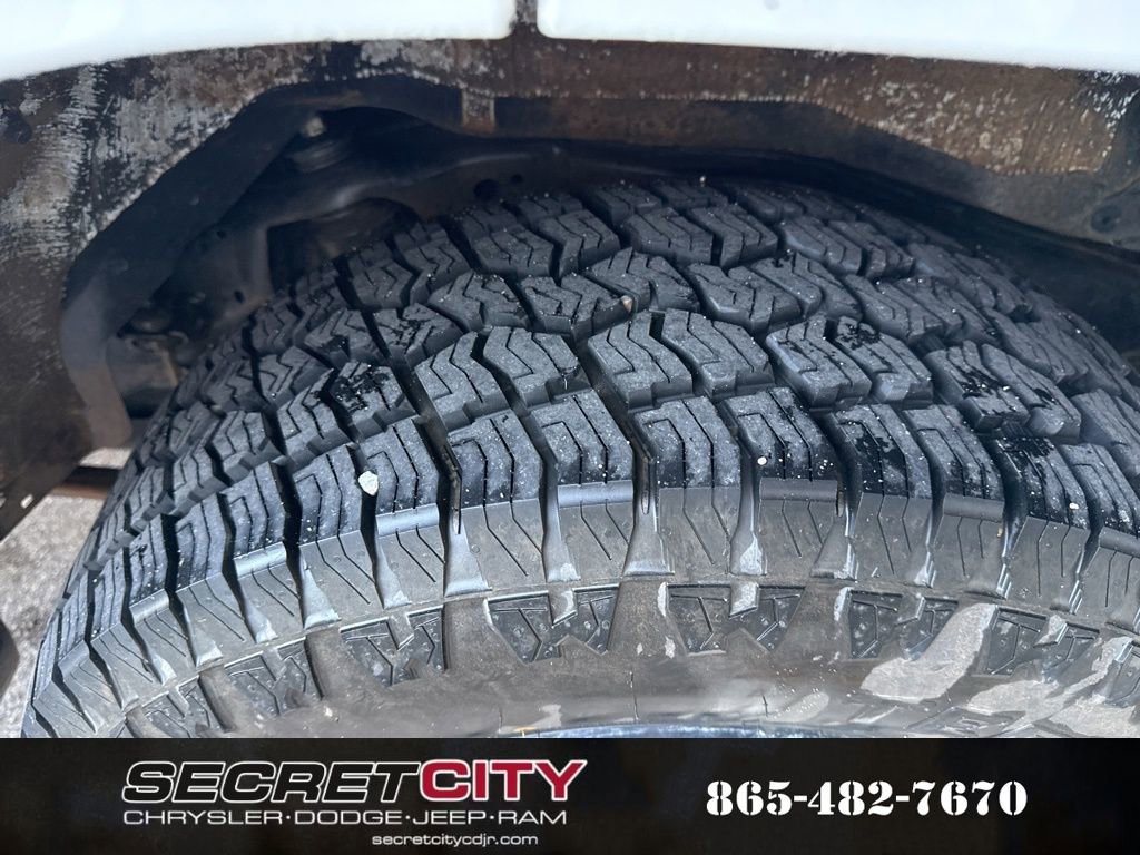 Used 2018 Toyota 4Runner SR5 image 18