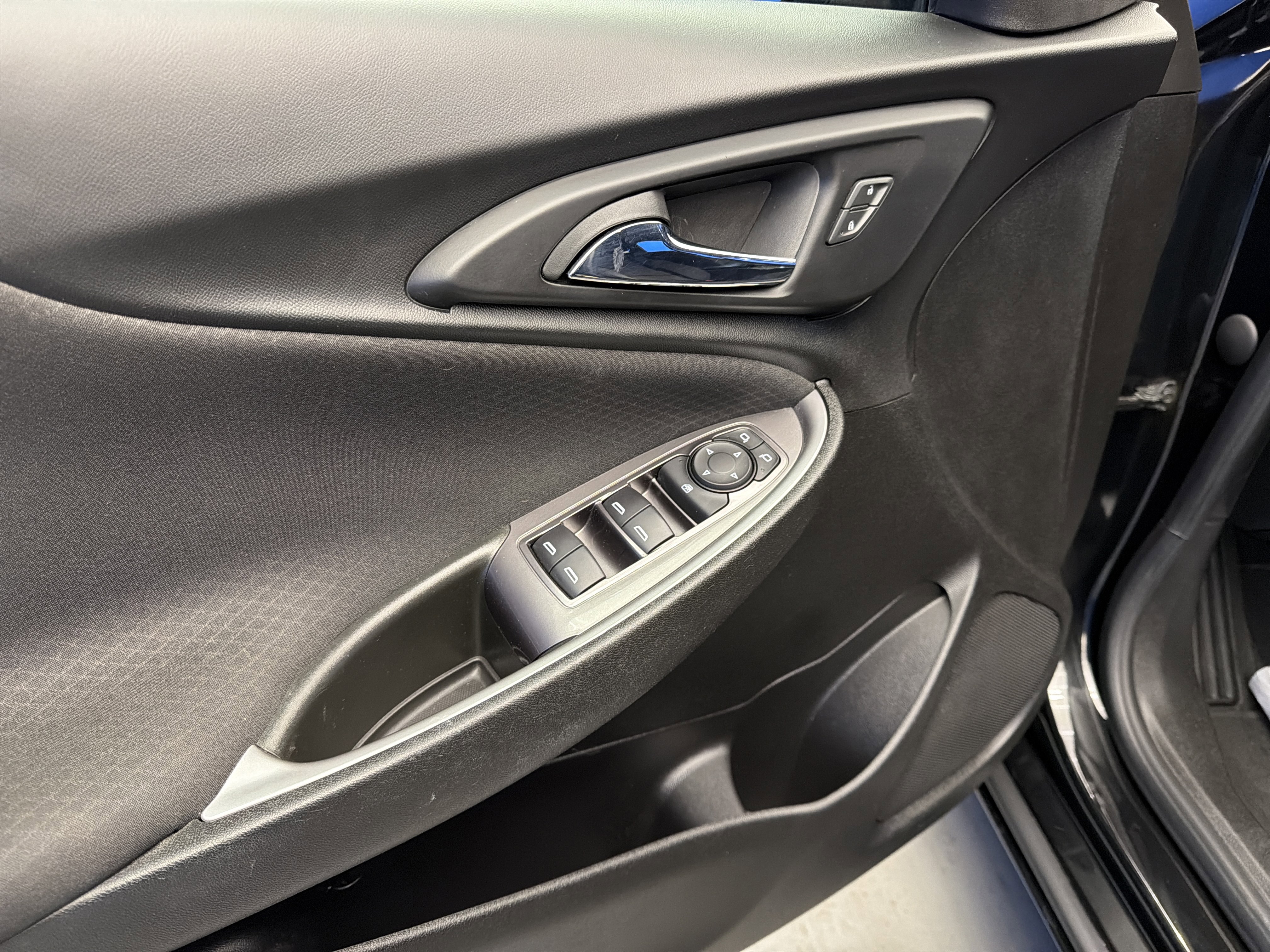 Used 2021 Chevrolet Malibu LS image 11