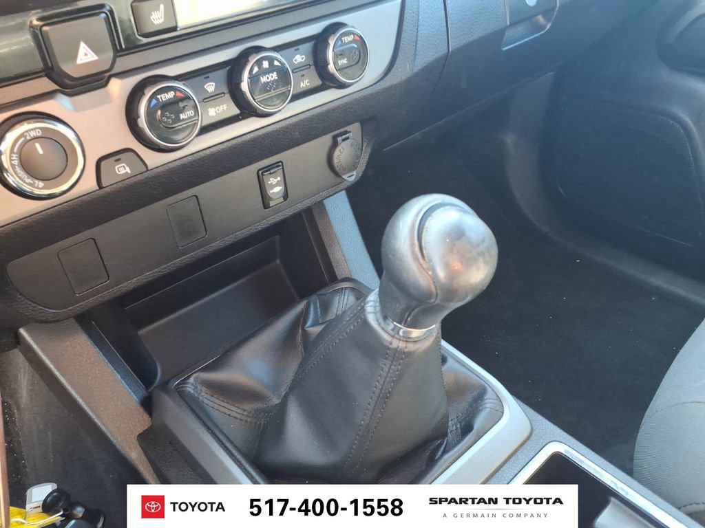 Used 2016 Toyota Tacoma TRD Sport AWD/4WD image 22