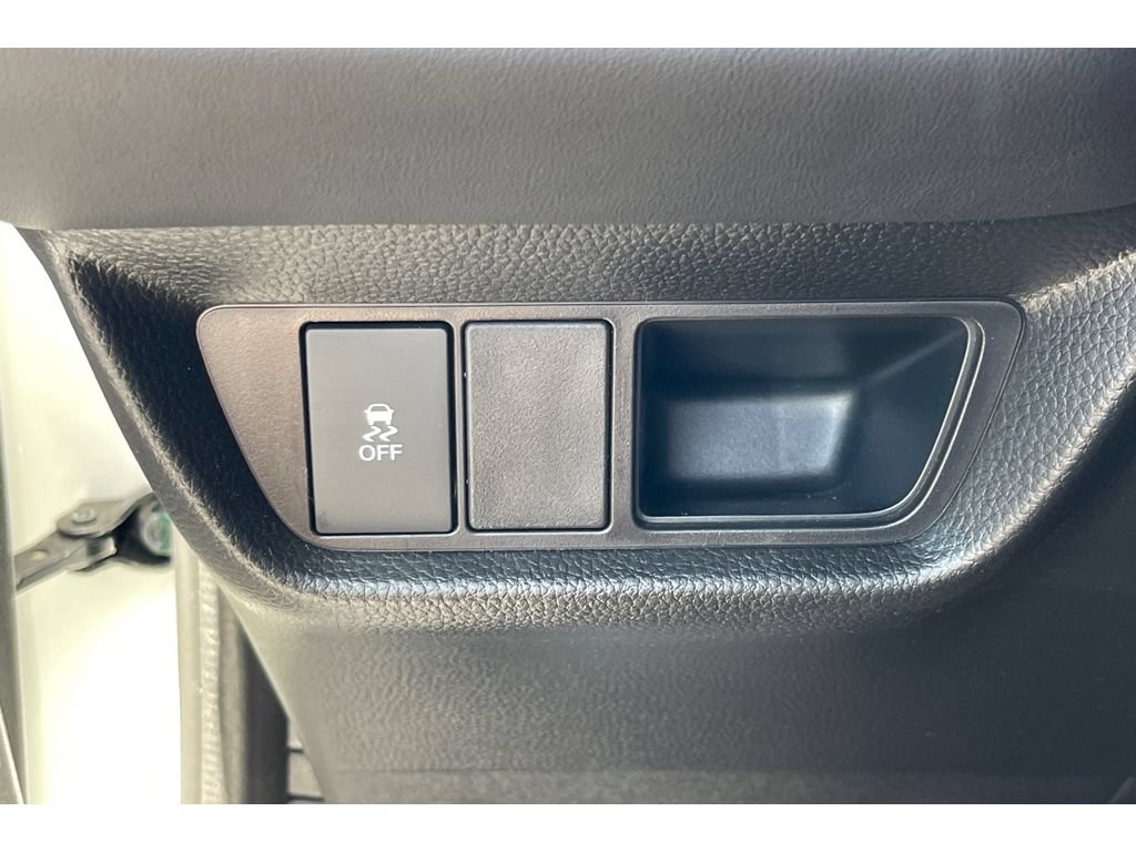 Certified 2027 Honda HR-V LX image 38