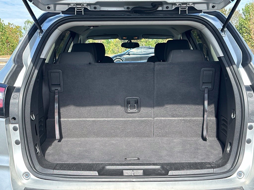 Used 2017 Chevrolet Traverse LT FWD image 20