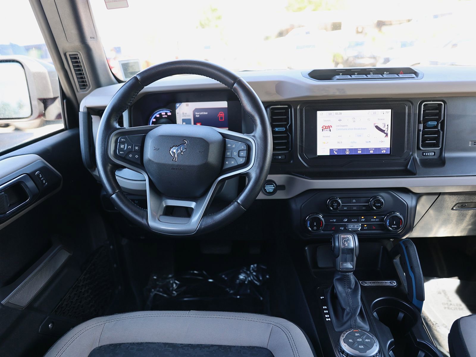 Used 2022 Ford Bronco Wildtrak AWD/4WD image 17