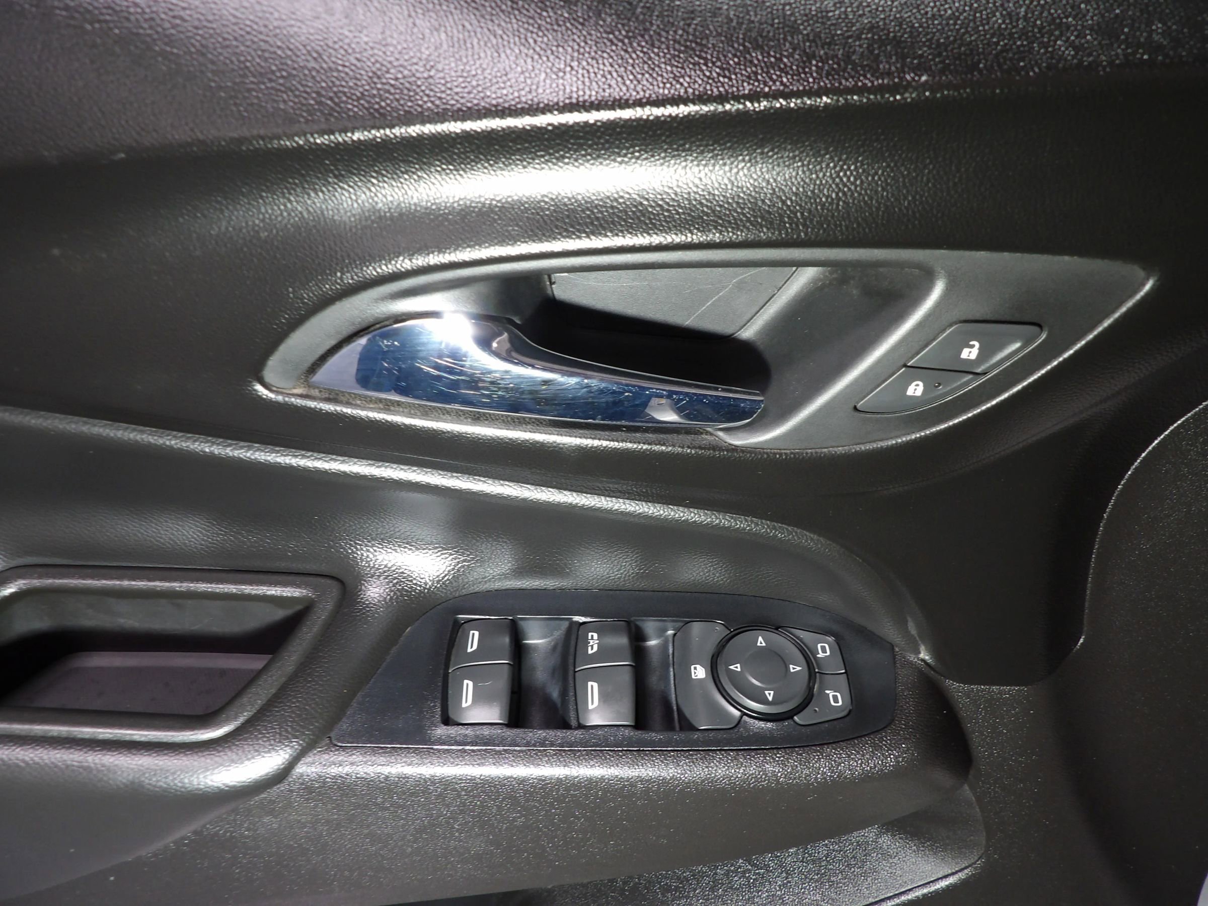 Used 2021 Chevrolet Equinox LT AWD/4WD image 9