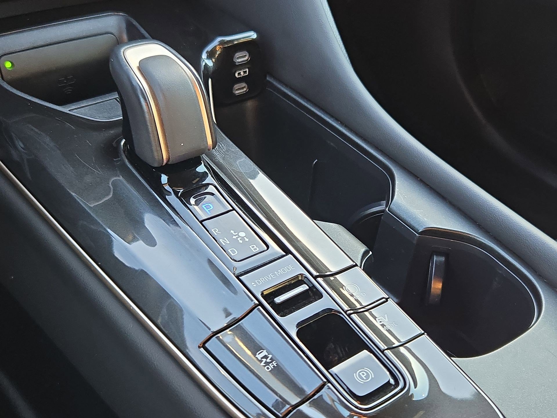 Used 2025 Toyota Crown XLE AWD/4WD image 26