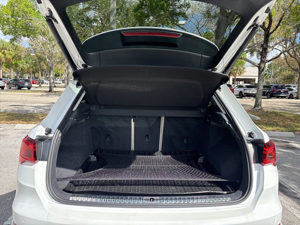 Used 2020 Audi Q3 2.0T Premium w/ Convenience Package image 25