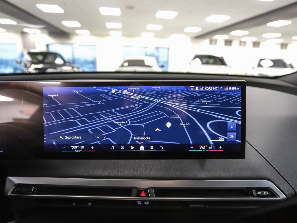 Used 2025 BMW iX M60 w/ Luxury Package image 17