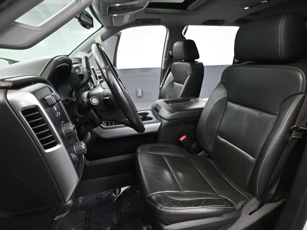 Used 2018 Chevrolet Silverado 3500 LTZ w/ Duramax Plus Package image 28