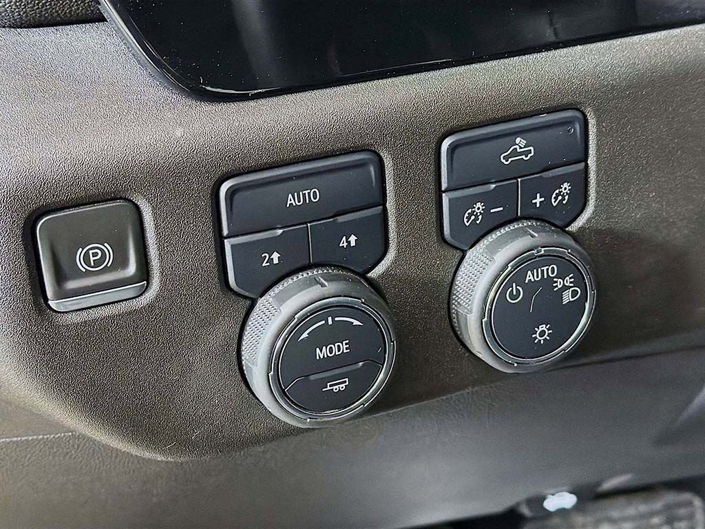 Used 2023 Chevrolet Silverado 1500 LT image 27