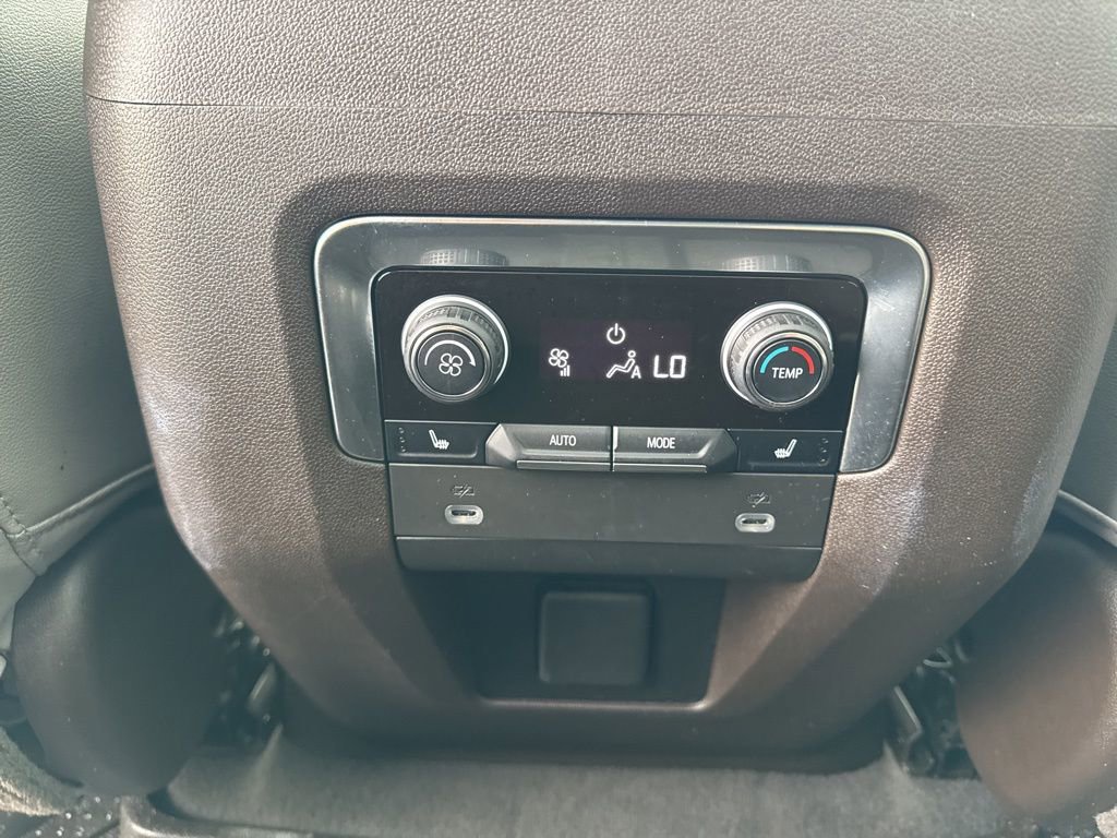 Used 2021 Chevrolet Tahoe Z71 w/ Z71 Signature Package AWD/4WD image 15