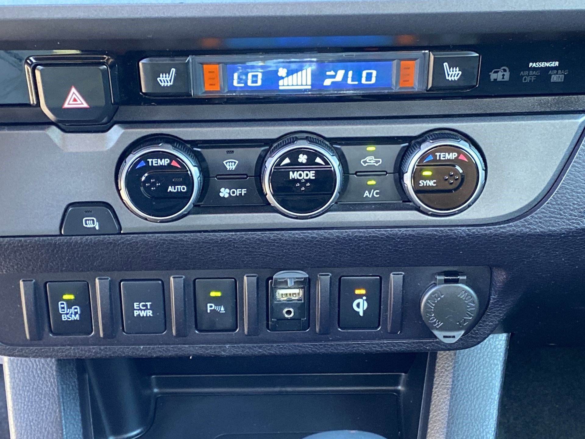 Used 2017 Toyota Tacoma TRD Sport image 37