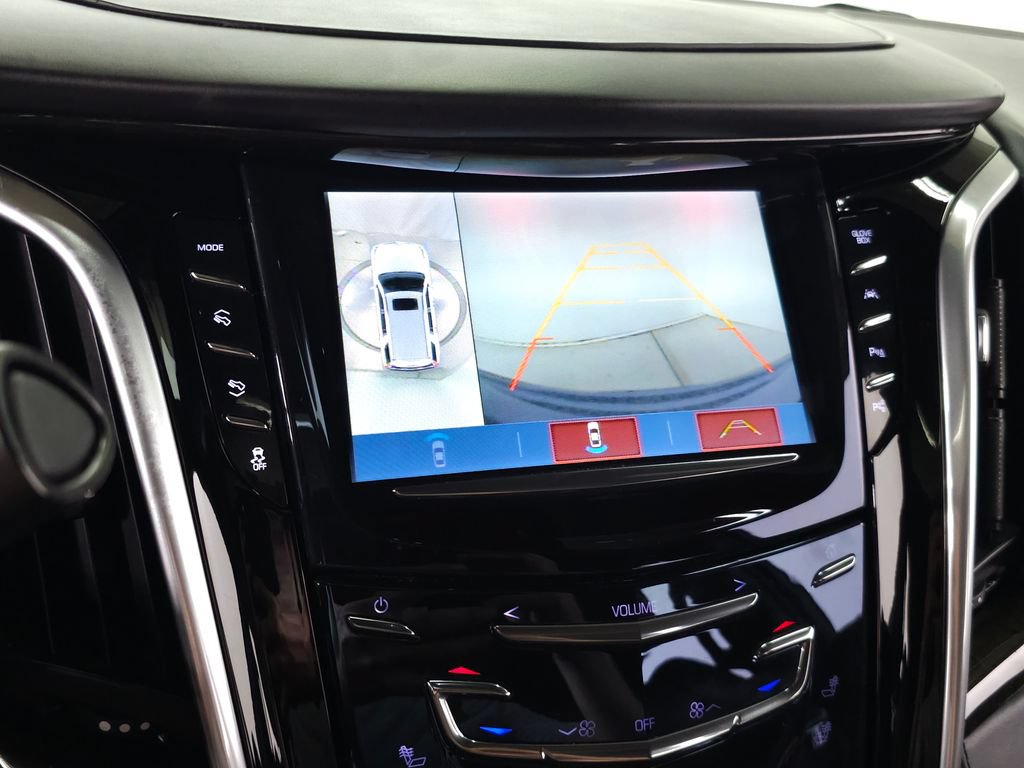 Used 2020 Cadillac Escalade Platinum w/ Escalade Sport Edition AWD/4WD image 33