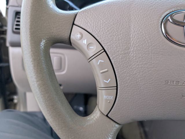 Used 2004 Toyota Sienna CE image 10