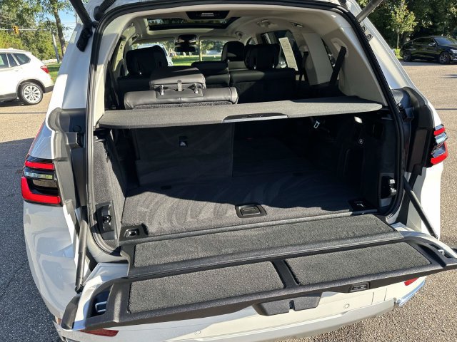 Used 2026 BMW X7 xDrive40i w/ Premium Package AWD/4WD image 16