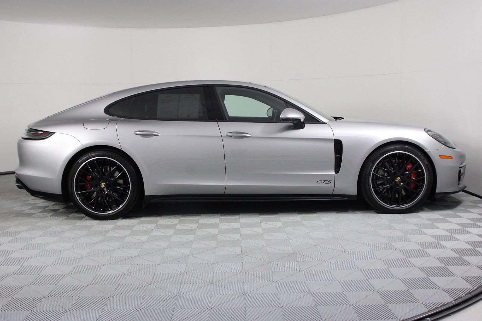 Certified 2023 Porsche Panamera GTS AWD/4WD image 8