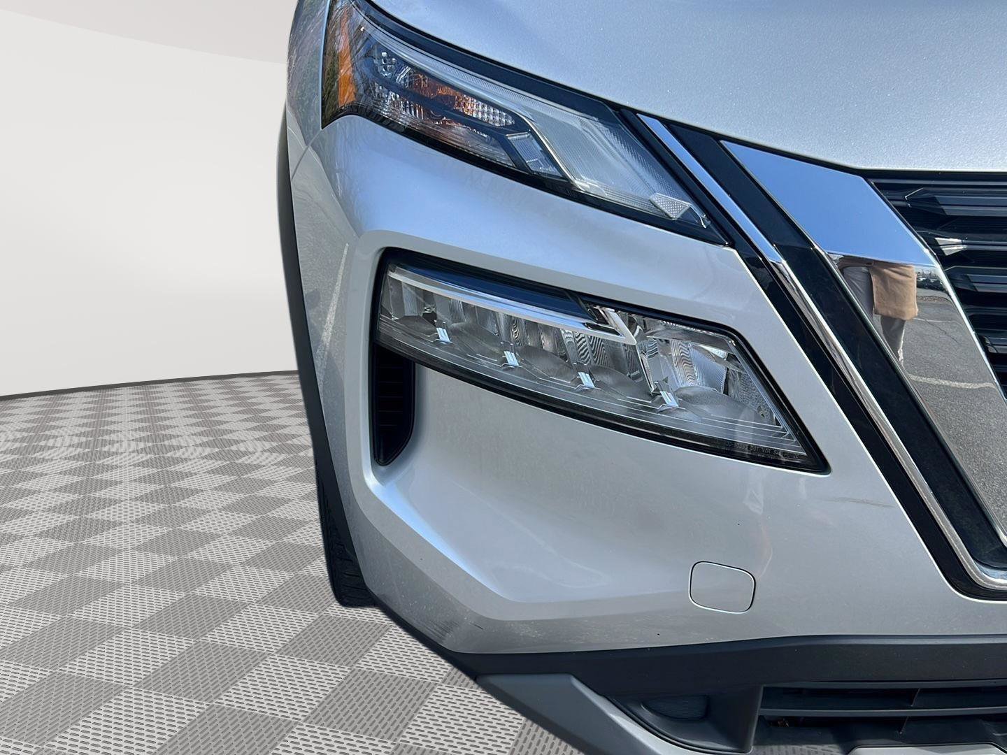 Certified 2023 Nissan Rogue SV w/ SV Premium B Package image 4